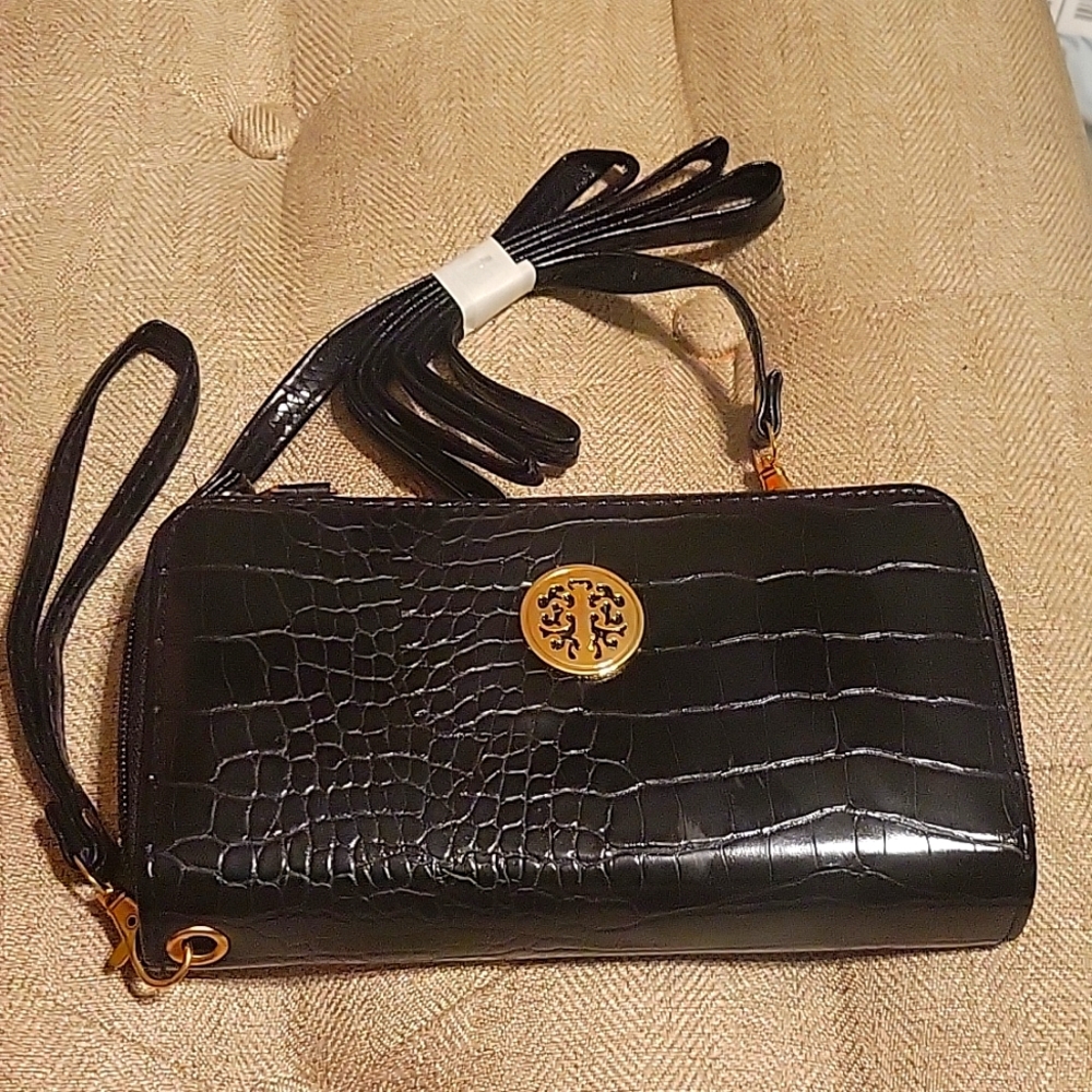 Ladies wallet purse with handbag attachment